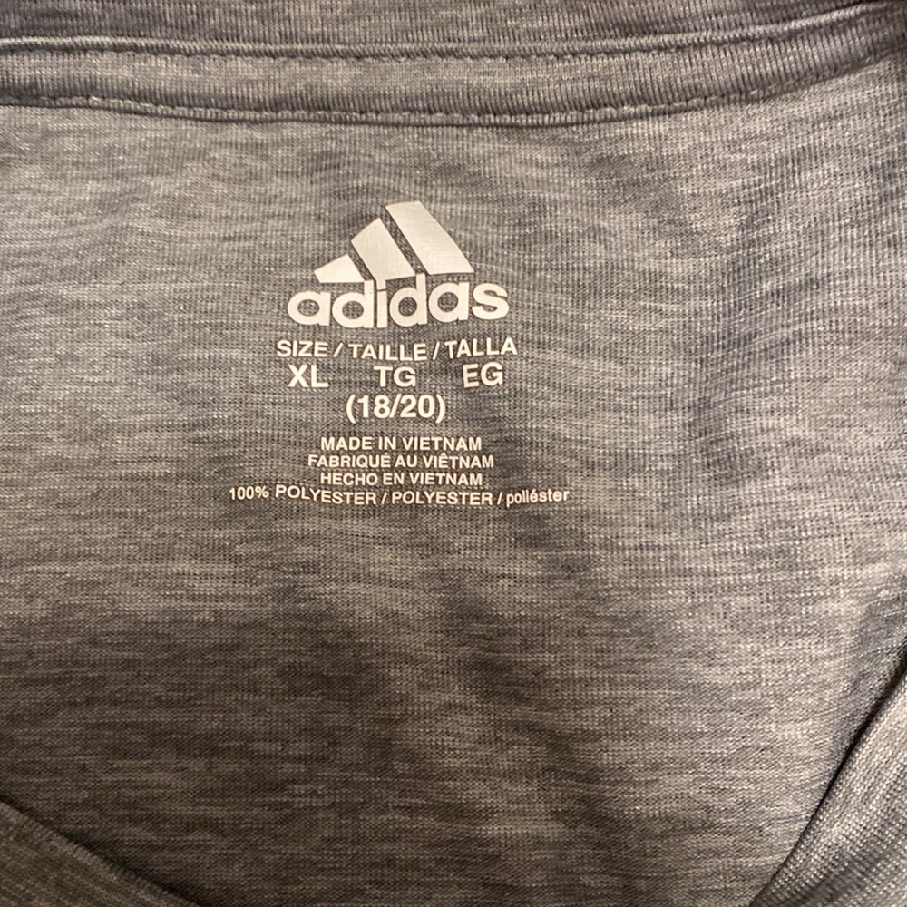 Boys Adidas T-shirt - Picture 3 of 6